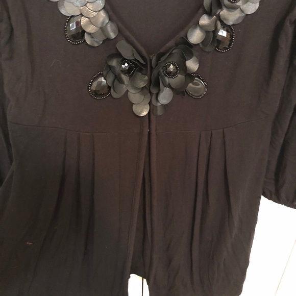 Flower Appliqué Babydoll Open Front Top - Picture 3 of 5